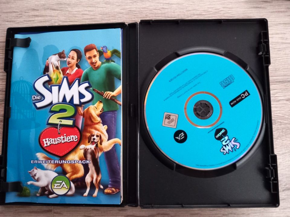 Die Sims Deluxe und Sims 2 PC-Spiel in Hameln