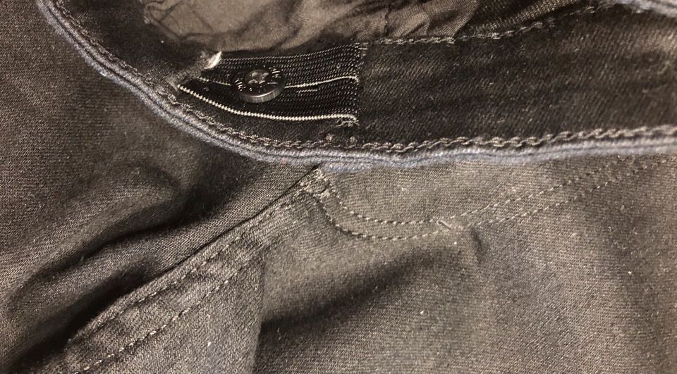 Jeans skinny fit Gr. 170 von H&M schwarz in Itzgrund