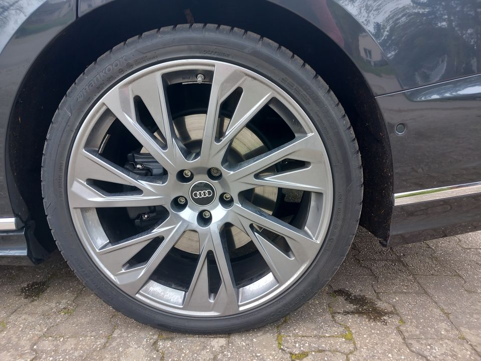 Audi A8 60 TFSIe quattro, 20", HUP, Matrix, B&O, PANO in Friedberg