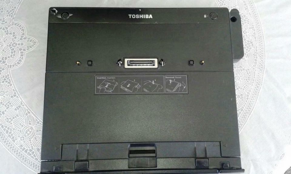 Toshiba Docking Station Express Port Replicator  PA3508E-1PRP TOP in Dortmund