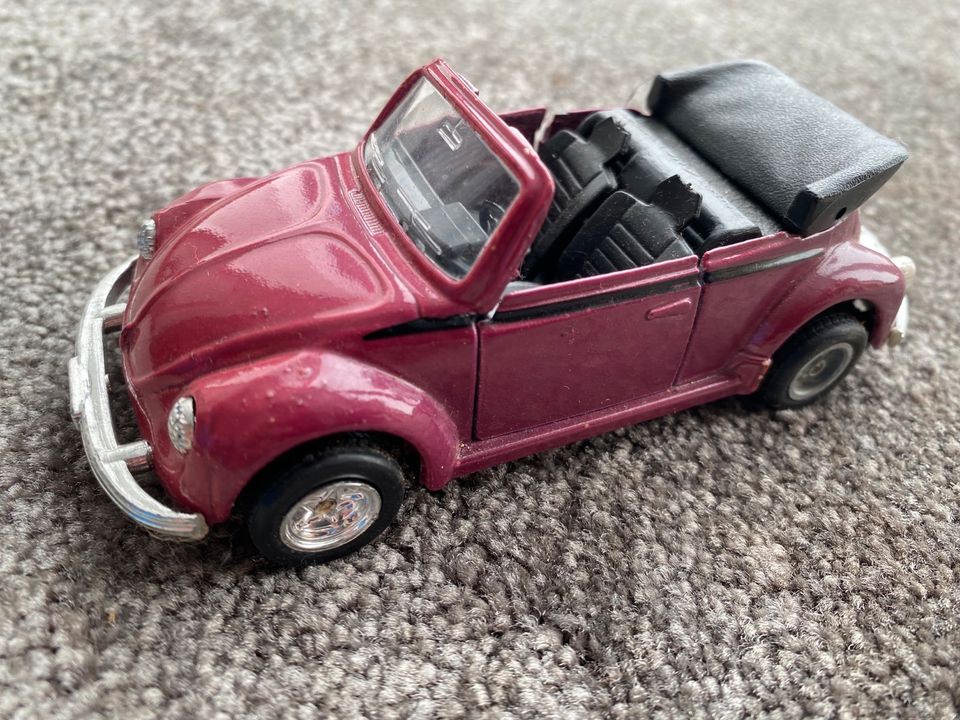 Verschiedene Modellautos , VW Käfer, Trabbi in Winseldorf