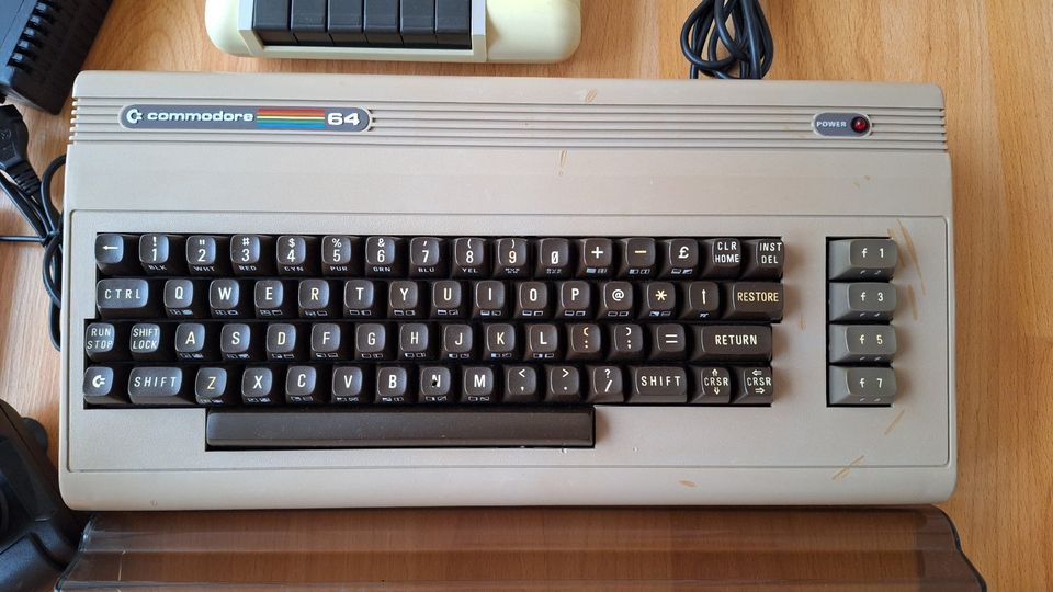 Commodore C64 Datasette Joystick Spiele in Schwerin