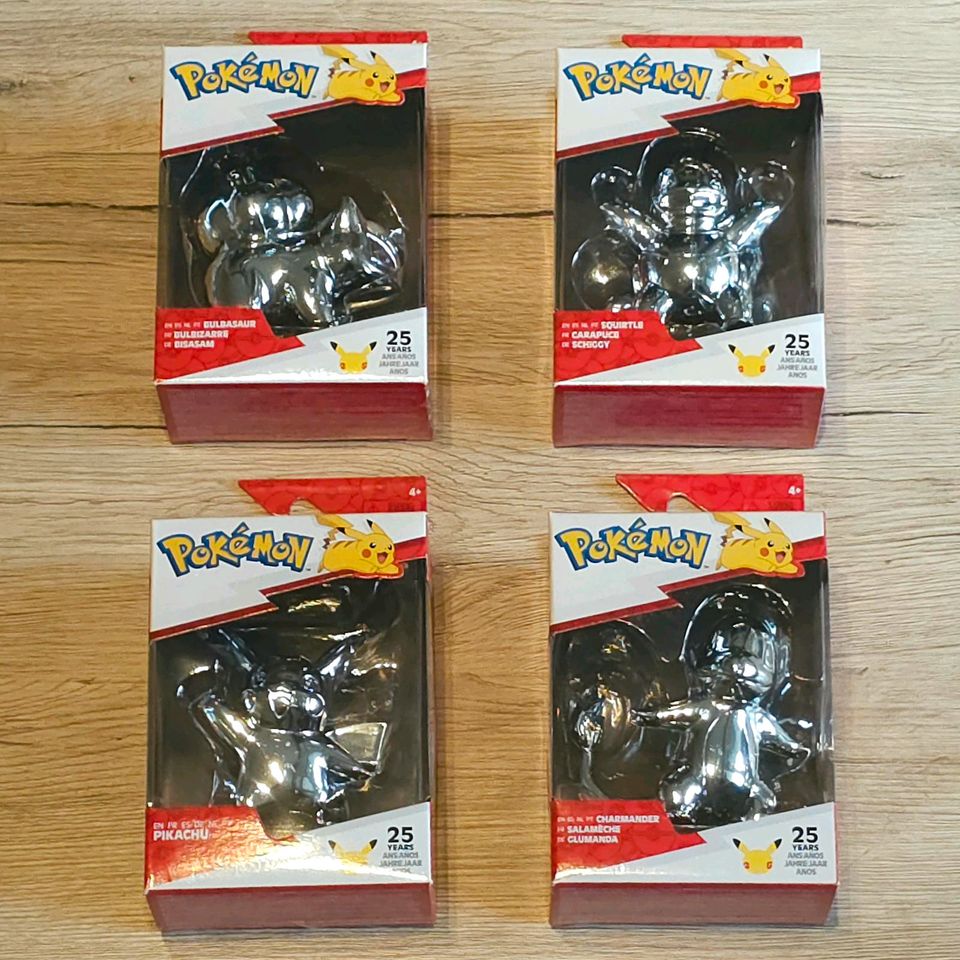 NEU Pokemon 25 Celebrations Figur Chrom Glumanda Schiggy Bisasam in Frechen