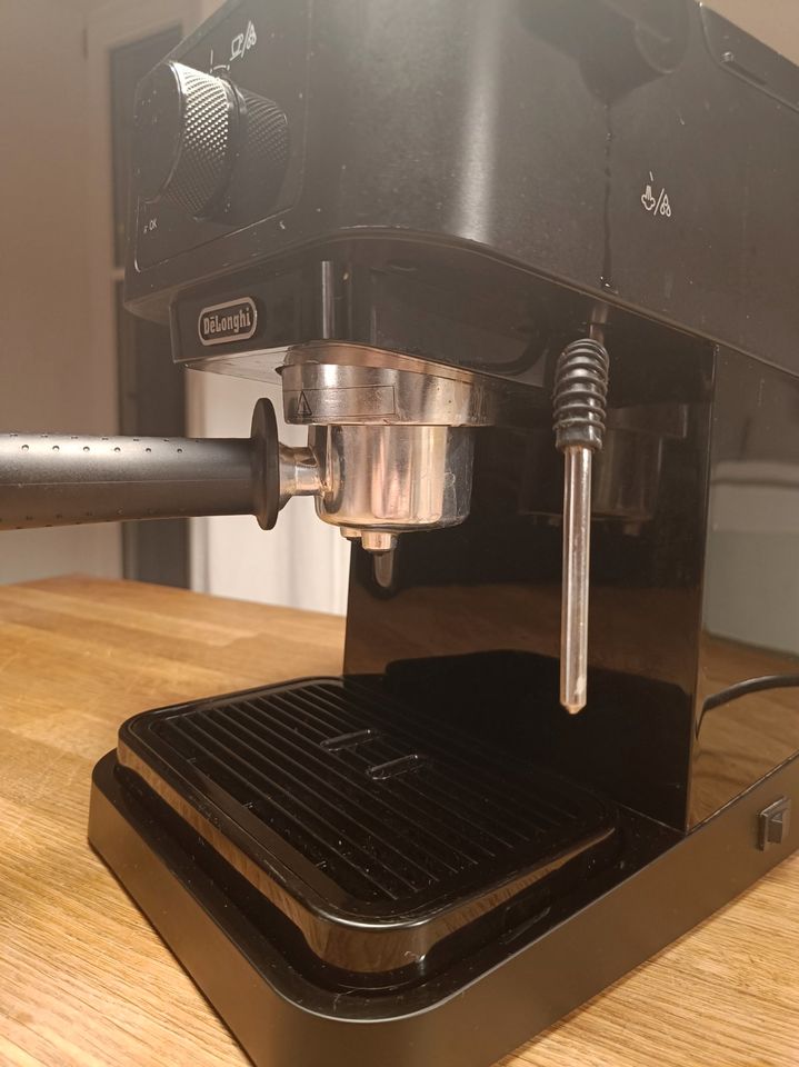 Siebträger Espresso Maschine De Longhi in Stockdorf
