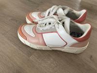 Love Moschino Sneaker Turnschuhe Gr.38 Mode Kult Nordrhein-Westfalen - Velbert Vorschau