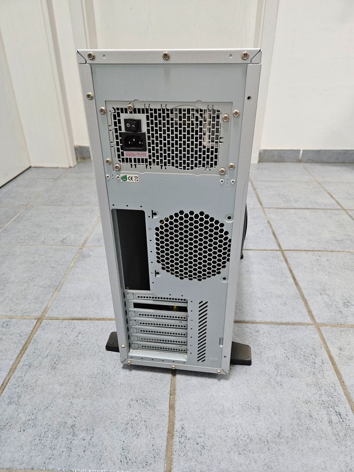 Chieftec Retro Big Server Tower MESH CA-01SL-SL-B ATX silber in Rhede