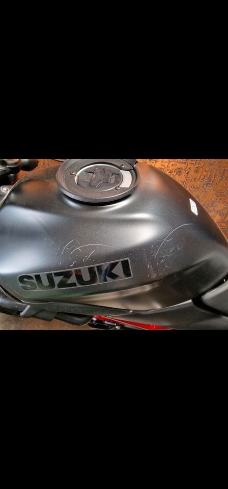 Suzuki SV650 tiefergelegt,Griffheizung,Koffer +Weiteres in Kerpen