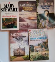 5 Taschenbücher von Mary Stewart in Englisch Saarland - Neunkirchen Vorschau