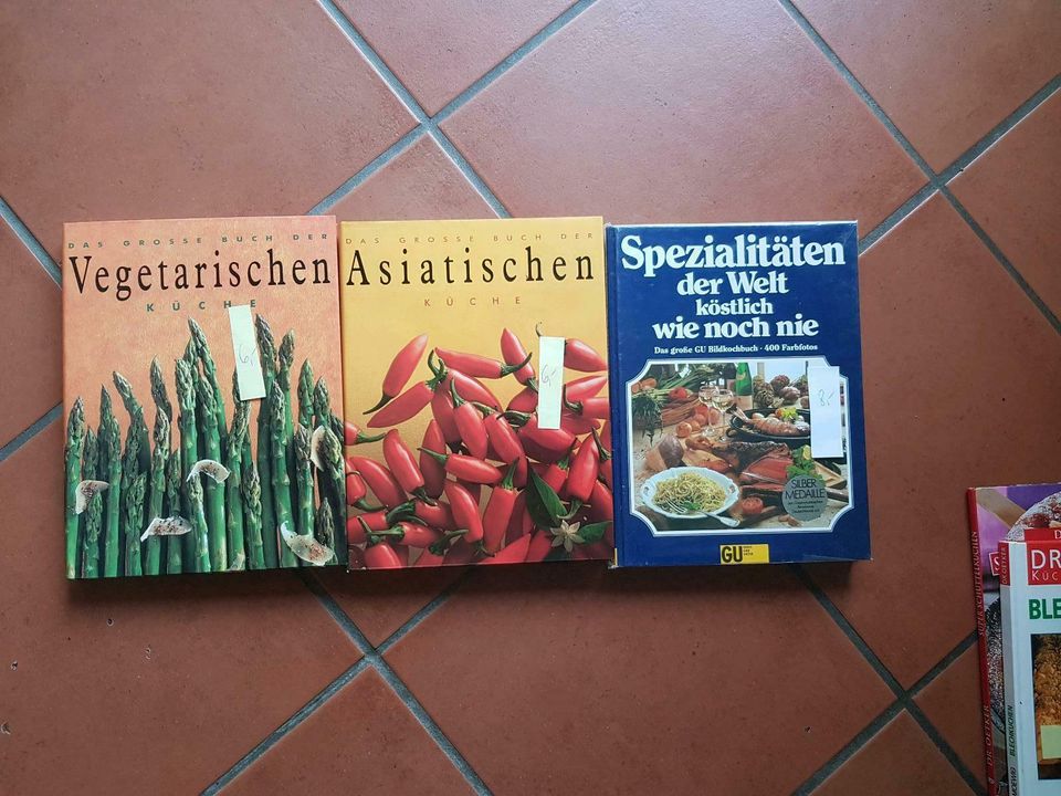 Das große Buch der vegetarischen asiatischen Küche  Spezialitäten in Miesbach