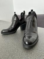 Schwarze Ankle Boots mit Blockabsatz – Gr. 38 Stuttgart - Stuttgart-Mitte Vorschau
