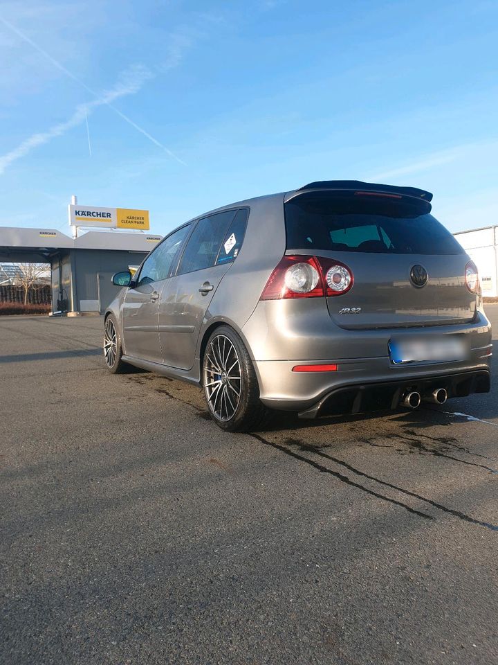 Golf 5 R32 in Selbitz