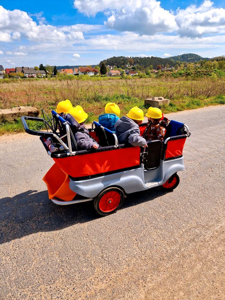 TAGESVATER TAGESMUTTER KINDERBETREUUNG KINDERTAGESPFLEGE LAHNTAL in Lahntal