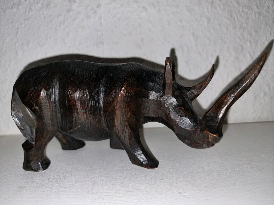 Afrikanisches handgeschnitztes Nashorn Skulptur Figur Holz Rhino in Berlin