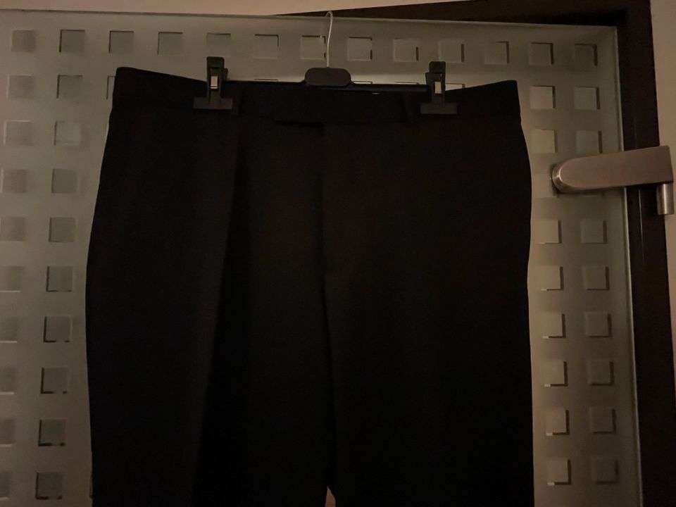 Herren Hose von Hugo Boss  Super 100 .gr.56 in Sankt Goar