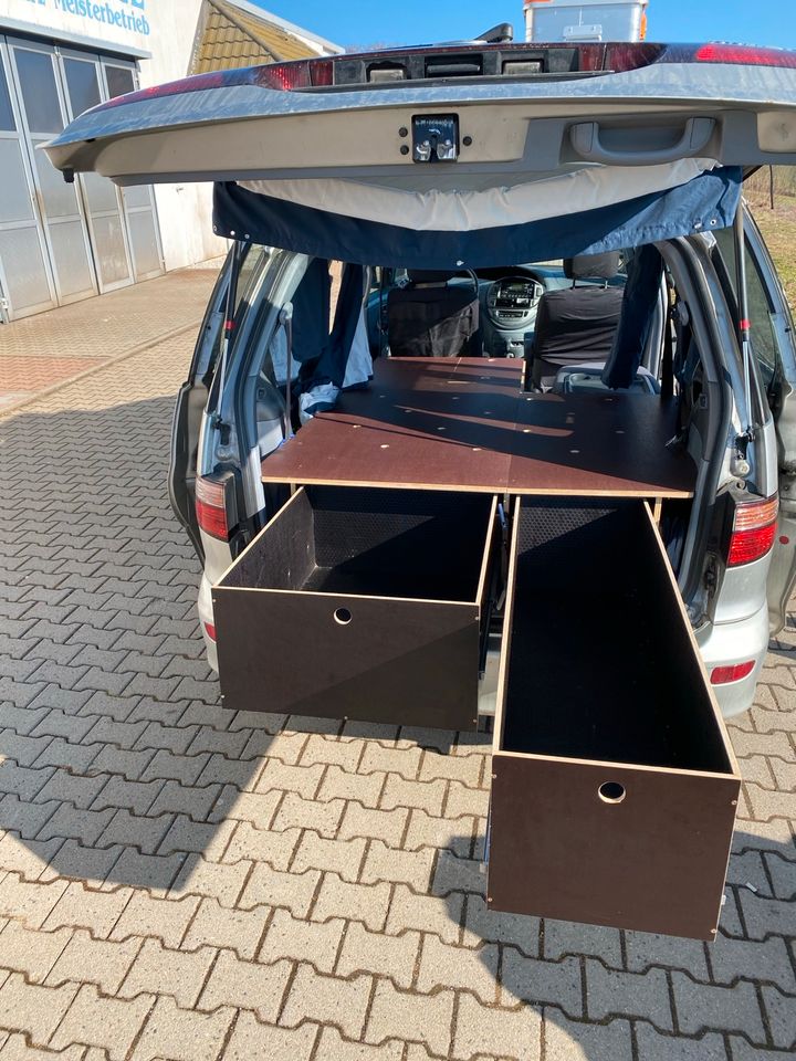 Toyota Campervan / Wohnmobil mit neuem TÜV *verfügbar ab Aug. 24* in Leipzig