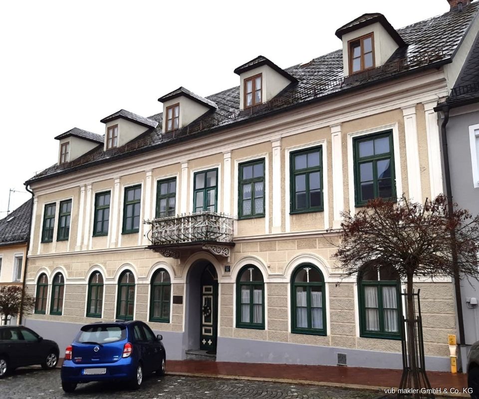 Exquisite Denkmalgeschützte Immobilie - Spätklassizistisches Marktschreiberhaus in Waldsassen in Waldsassen