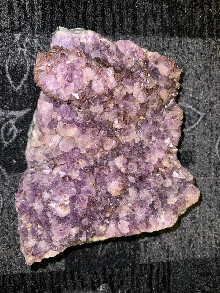 Große Amethyst Stufe, Mineralien in Solingen