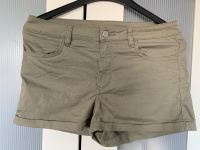 Jeans-Shorts dunkelgrün Gr. 36 Niedersachsen - Gifhorn Vorschau