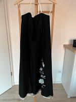 7/8-Kleid festlich schwarz mit Blumenprint Niedersachsen - Winsen (Luhe) Vorschau