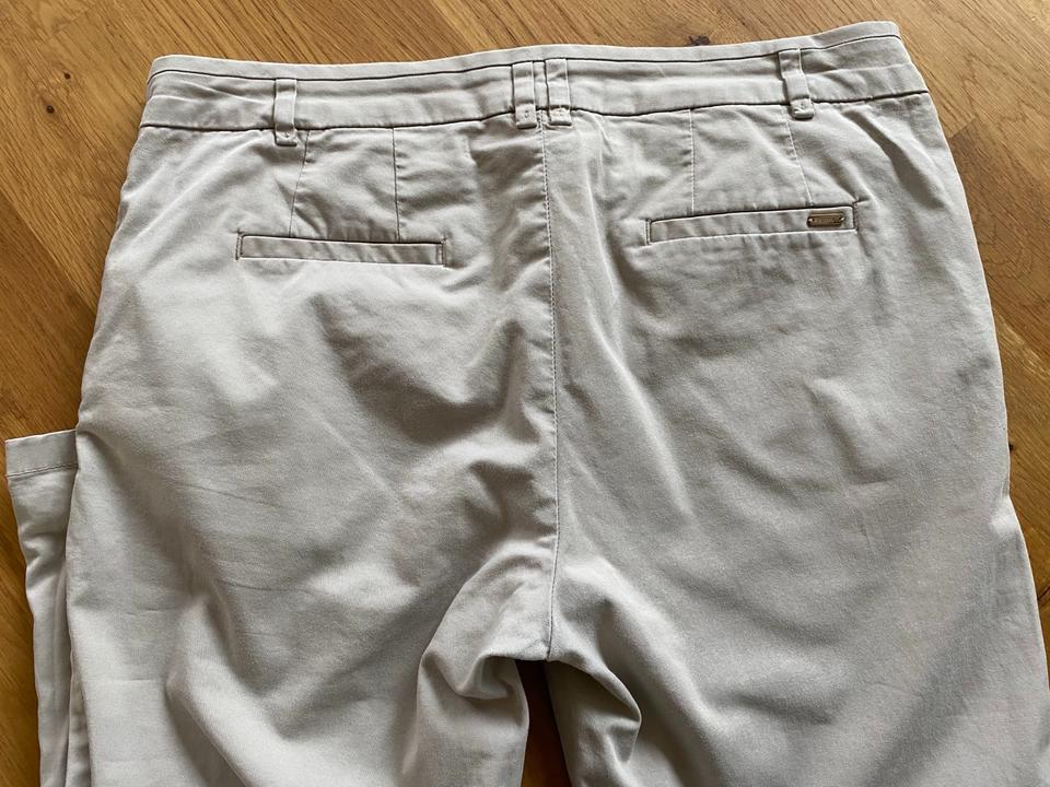 Chino Esprit beige Gr. 36 S stretch Hose Sommer s. gt. Zustand in Oberasbach