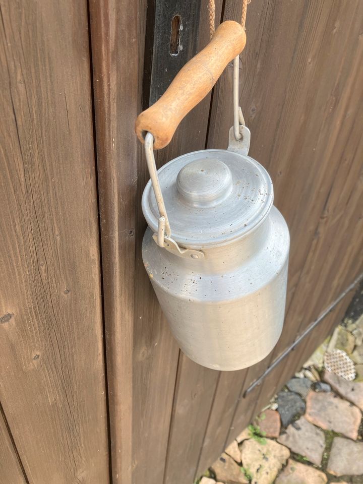 Milchkrug / Milchkanne - klein, ca. 1,5 Liter Alu DDR in Kitzscher