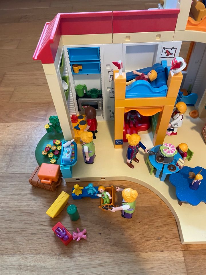 Playmobil Wohnhaus mit viel Zubehör in Schorfheide