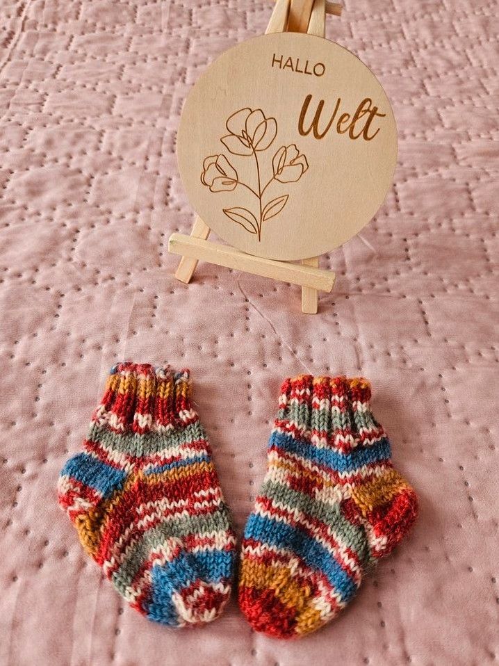 Wollsocken Neugeborene Baby Stricksocken in Berlin