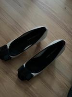 Zara Pumps Schleife 41 neuwertig Schuhe Essen-West - Holsterhausen Vorschau