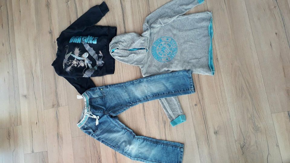 2 x Kaputzensweatshirt und 1 x Jeans Gr. 116 in Benningen