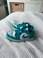 Nike Air Jordan Low 1 in türkis/weiss Hannover - Mitte Vorschau