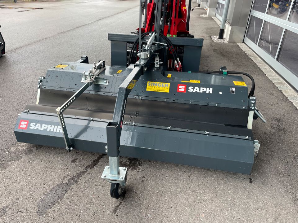 Saphir GKM 181 - Kehrmaschine Hoflader Radlader in Biessenhofen