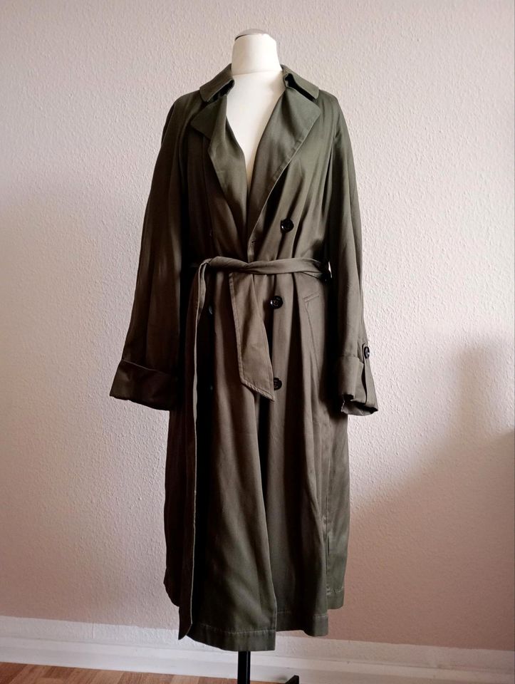 Ted Baker leichter Trenchcoat 2 in Berlin