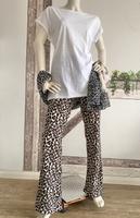 2T-Stretch Schlaghose Tigermuster+Shirt MUNICH FREEDOM weiß 44 Kr. Dachau - Dachau Vorschau
