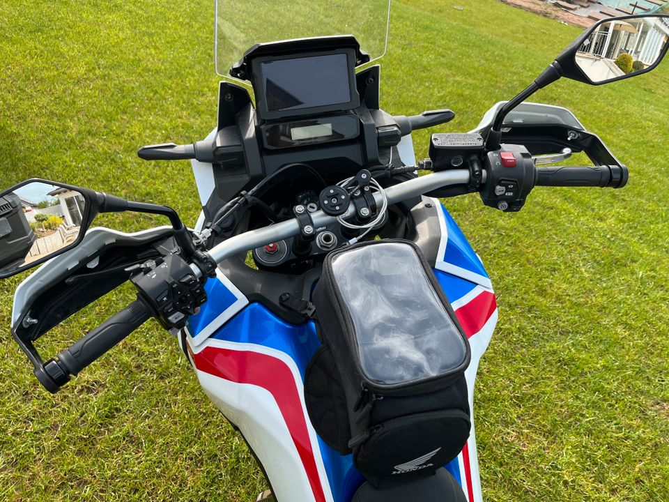 Honda Africa Twin CRF 1100 DCT - EZ 02/21 - Tricolor in Beckingen