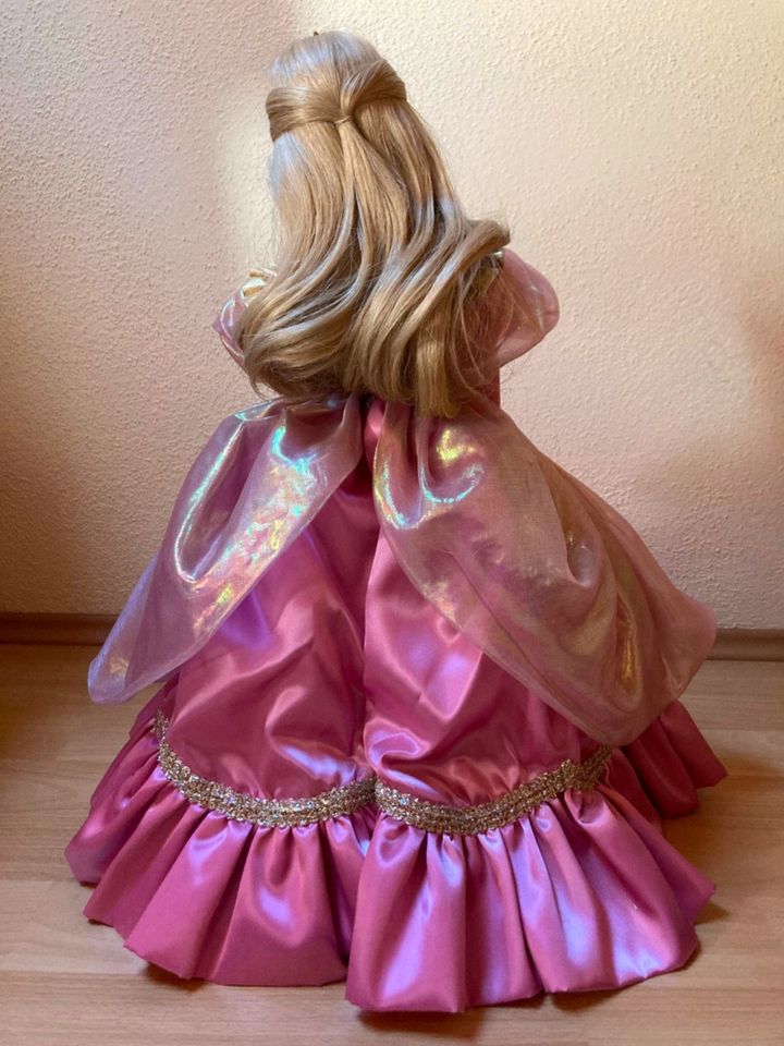 Porzellanpuppe "Cinderella" von Franklin Heirloom Dolls in Grafing bei München