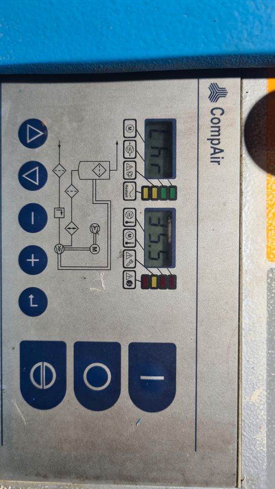 Gebrauchte Schraubenkompressor CompAir L07 in Grevenbroich
