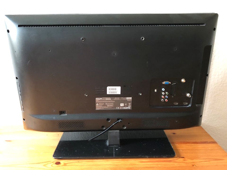 Philips TV Fernseher 80 cm 32 Zoll in Rostock