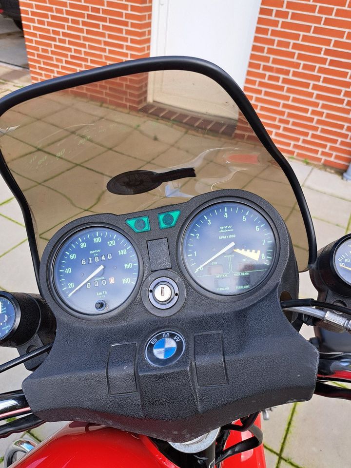 Motorrad BMW R45 in Hage