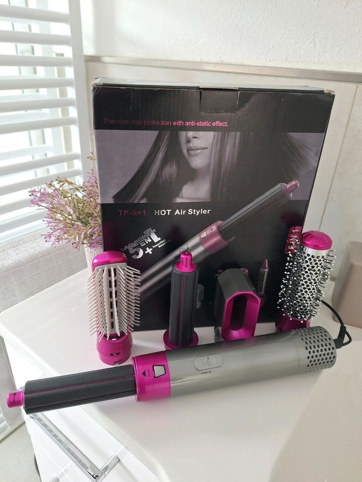 Großhandelsangebot: 30 Stück 5-in-1 Hair Curler in Marburg