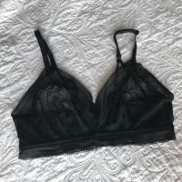 Bralette Spitzen-Bustier XS S 34 36bügelloser BH neu schwarz Leipzig - Leipzig, Zentrum-Nord Vorschau