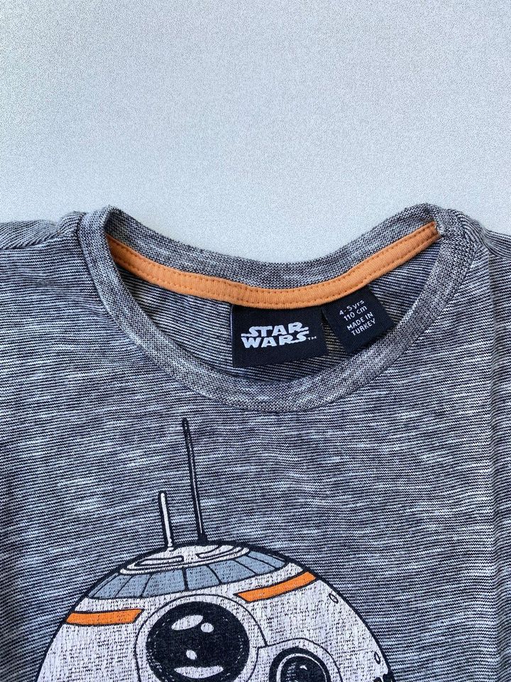 Shirt/T-Shirt Gr. 110 grau Star Wars BB-8 in Waldbüttelbrunn