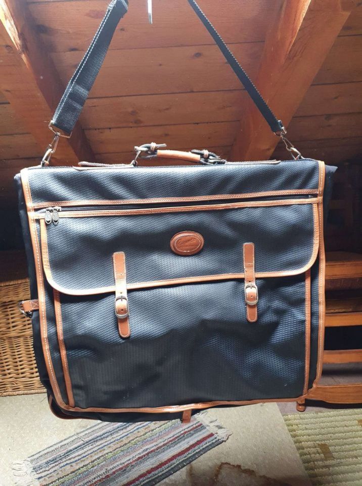 Anzugtasche Kleidersack mit Schuhbeutel + Tasche in Garmisch-Partenkirchen