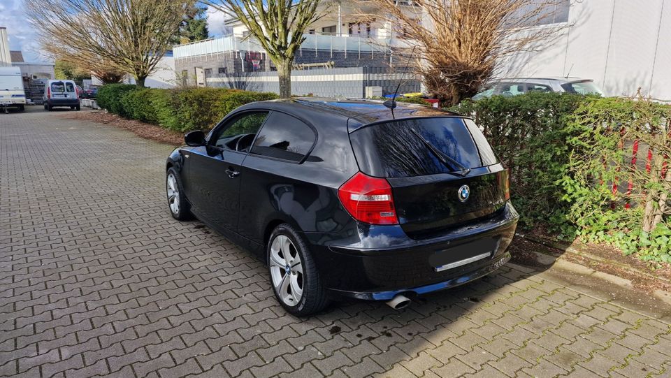 BMW 120d 6-Stufen Automatik Schiebedach *Vollleder *Navi *Euro5 in Bottrop