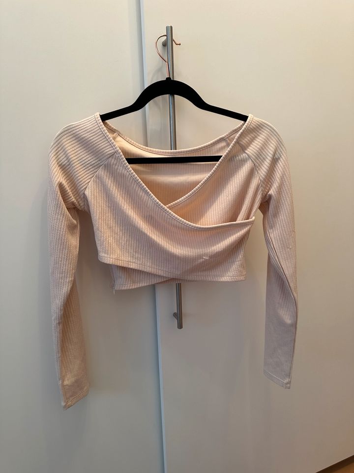 NEU Crossover Top Langarmshirt Oberteil Eng Twist in Mainaschaff