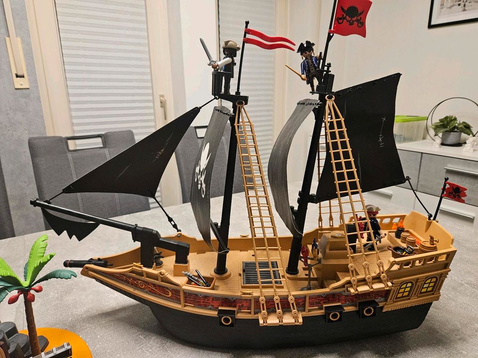 Playmobil Piratenschiff 6678 und Pirateninsel 6679 in Ahaus