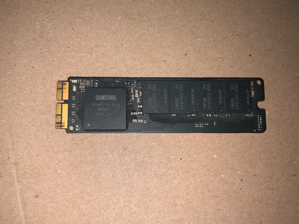 Original Festplatte SSD 512GB MacBook Pro 2013 Samsung SM0512F in Groß Ammensleben