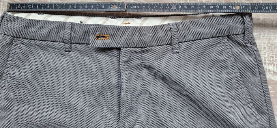 Zara Man Anzughose Stoffhose elegant grau schwarz Größe 42 32 M in Velbert