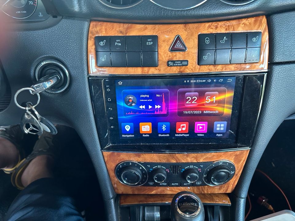 Android Radio CLK W209 Facelift in Osterburg