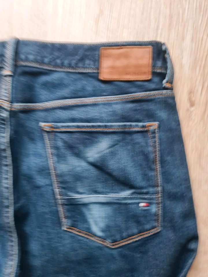 Tommy Hilfiger jeans, Gr. 32/32 in Voerde (Niederrhein)