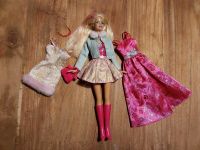 Barbie Kleider Puppe Rock Tasche Brille Stiefel Jeansjacke Rock Nordrhein-Westfalen - Borchen Vorschau